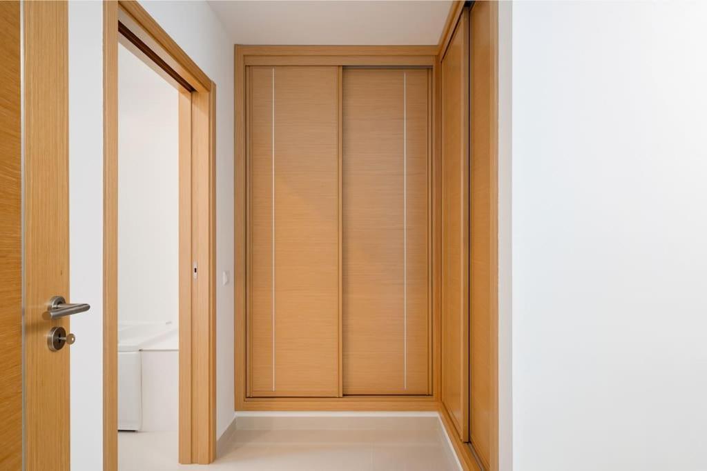 Marina View Modern Lagos Apartment Exterior photo