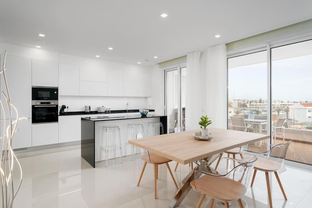 Marina View Modern Lagos Apartment Exterior photo